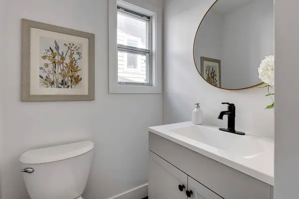 372 Hawkcliff WAY NW, Calgary, AB T3G 2X2