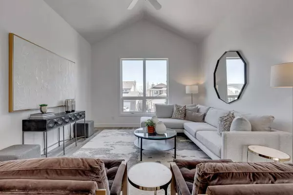 372 Hawkcliff WAY NW, Calgary, AB T3G 2X2