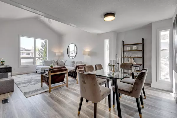 372 Hawkcliff WAY NW, Calgary, AB T3G 2X2