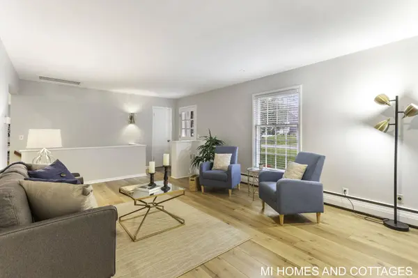 662 Brookside Avenue, Holland, MI 49423