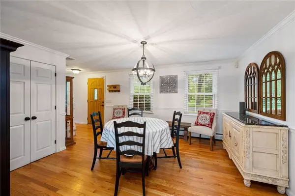 74 Tiffany RD, Coventry, RI 02816