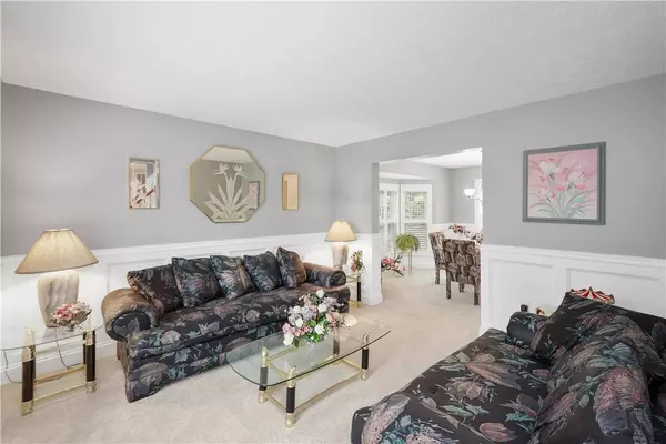 104 Camelot Circle, Coraopolis, PA 15108