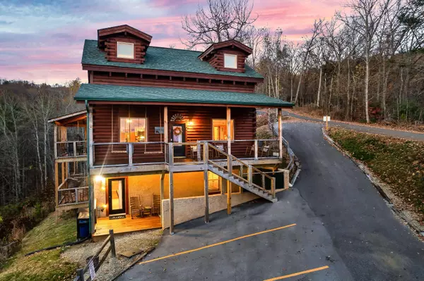 2920 Joyner Hills LN, Sevierville, TN 37876