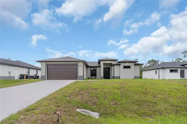 2707 53rd ST SW, Lehigh Acres, FL 33976