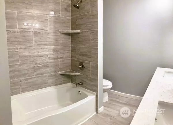 123 Sunnyside DR, Kelso, WA 98626