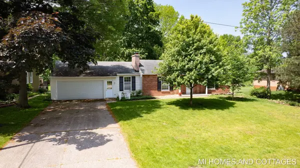 662 Brookside Avenue, Holland, MI 49423
