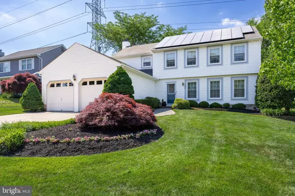 184 KNOTTY OAK DR, Mount Laurel, NJ 08054