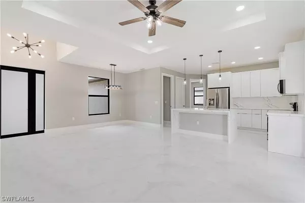 2707 53rd ST SW, Lehigh Acres, FL 33976