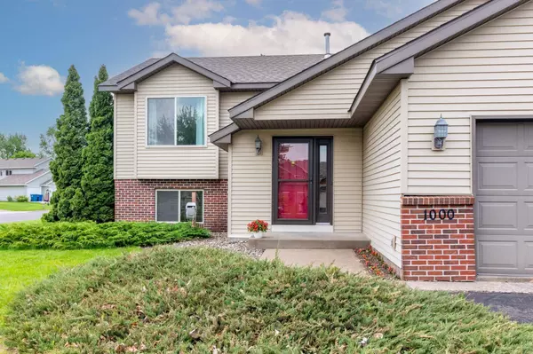 1000 4th ST N, Sartell, MN 56377