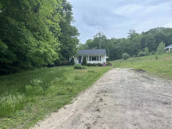 626 Roosevelt Drive, Oxford, CT 06478