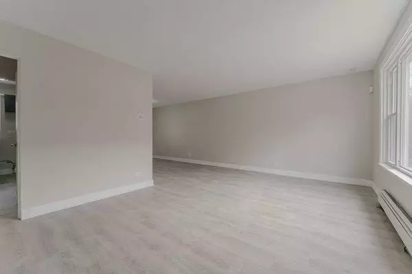 8315 S Ingleside AVE, Chicago, IL 60619