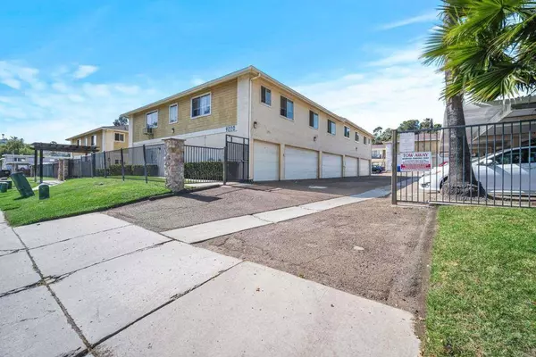 9220 Kenwood DR #J, Spring Valley, CA 91977