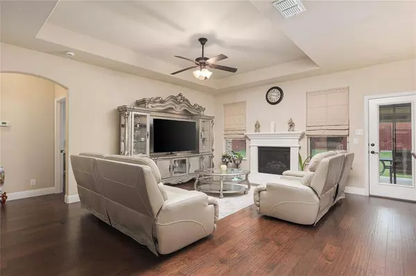 3417 Bluewater Drive, Little Elm, TX 75068