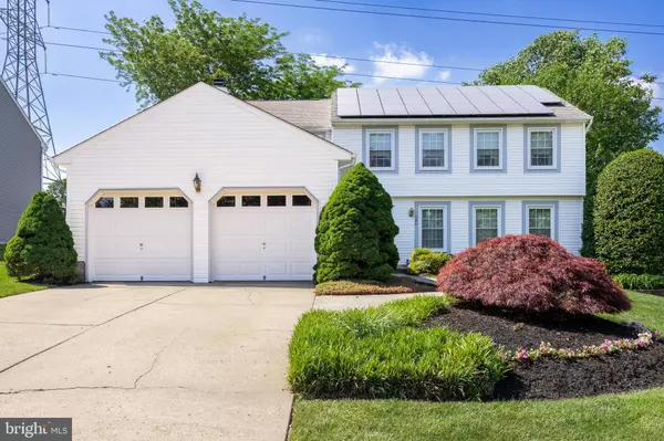 184 KNOTTY OAK DR, Mount Laurel, NJ 08054