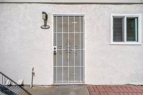 9220 Kenwood DR #J, Spring Valley, CA 91977