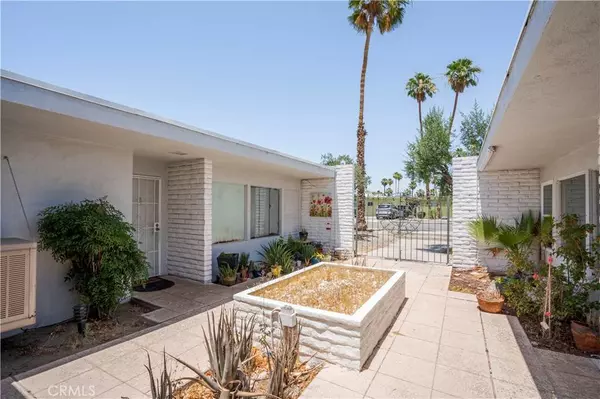 4093 E Calle De Carlos, Palm Springs, CA 92264