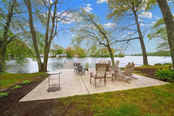 74 Tiffany RD, Coventry, RI 02816