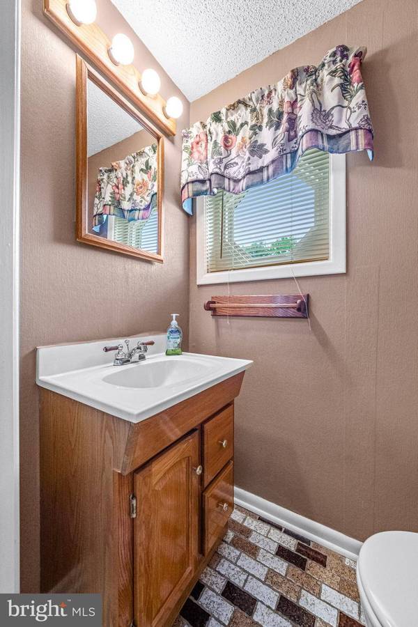 127 BRENTWOOD DR, Mount Laurel, NJ 08054