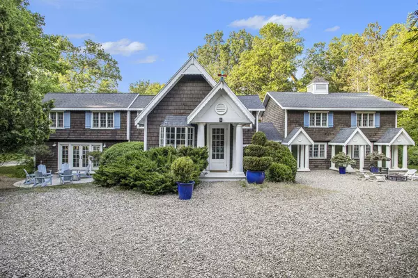 6227 Elm Drive, Sawyer, MI 49125