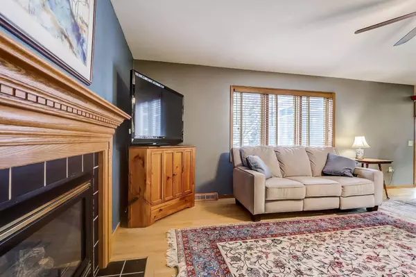 1106 Heritage Court, Waunakee, WI 53597