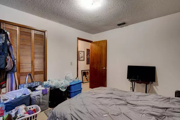 2367 PINE TREE TER, Kissimmee, FL 34744