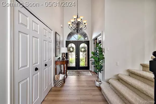 28002 SANTA ANITA Drive S, Chesterfield, MI 48047