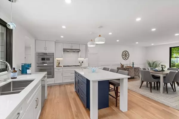 11 Ashford Road, Newton, MA 02459