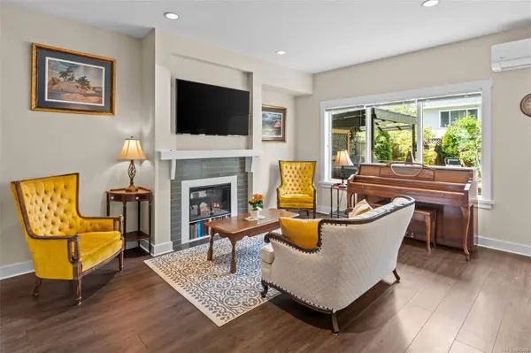 1009 Gala Crt, Langford, BC V9C 0J8