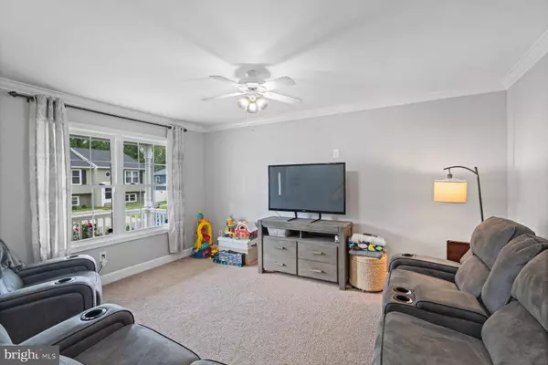 1110 HOTEL DR, Pasadena, MD 21122