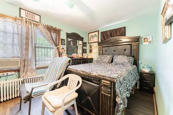 13029 Chicago ST, Blue Island, IL 60406