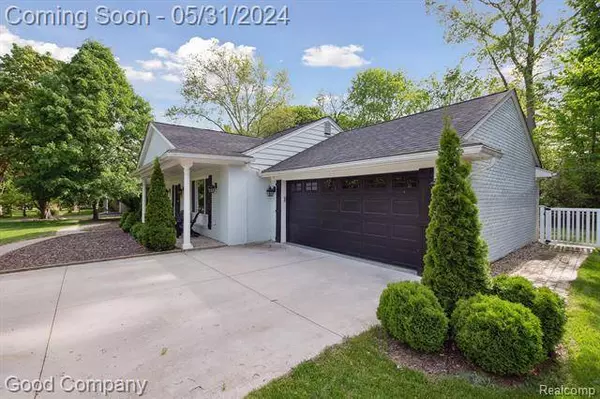 5332 VAN NESS Drive, Bloomfield Hills, MI 48302