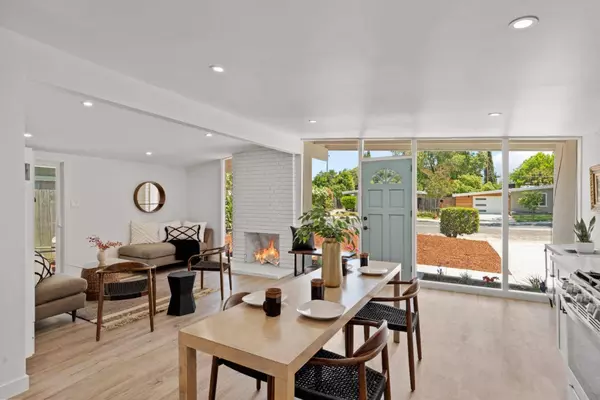 670 Hamilton LN, Santa Clara, CA 95051