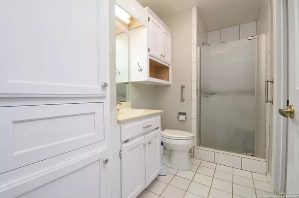 25311 Broad Oak Trail, San Antonio, TX 78255