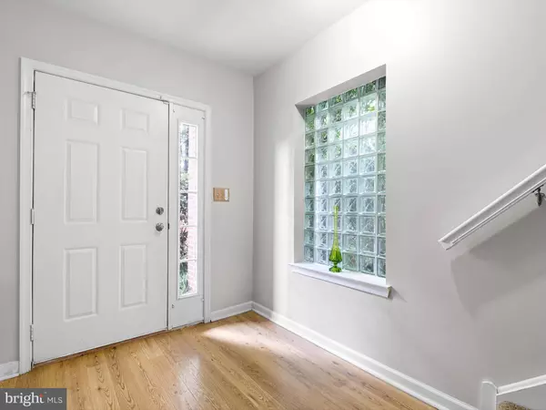 24 W MCCAULLEY CT, Wilmington, DE 19801