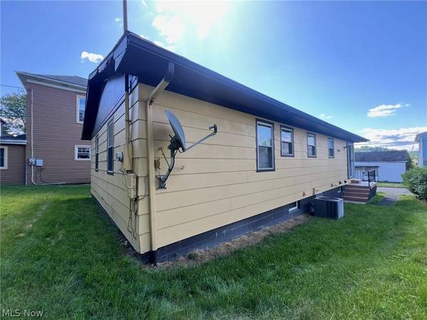 507 W Vine ST, Martins Ferry, OH 43935