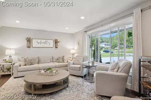 5332 VAN NESS Drive, Bloomfield Hills, MI 48302