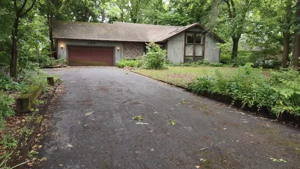 209 Greenbrier Road, Sunbury, OH 43074