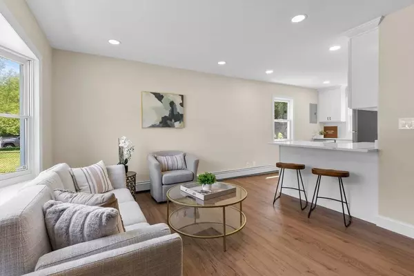 29 Doty Dr, Stoughton, MA 02072