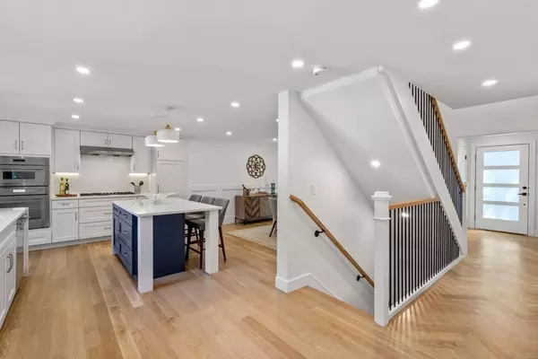 11 Ashford Road, Newton, MA 02459