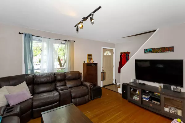 270 Graceland AVE, Des Plaines, IL 60016