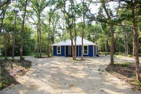 2838 Eagle PT, Caldwell, TX 77836