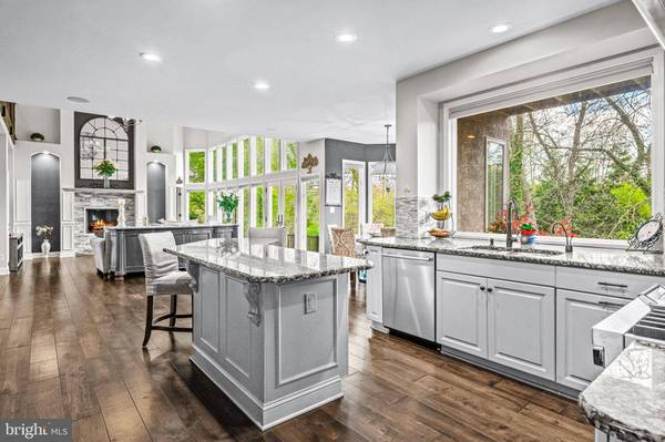 568 BARTRAM RD, Moorestown, NJ 08057