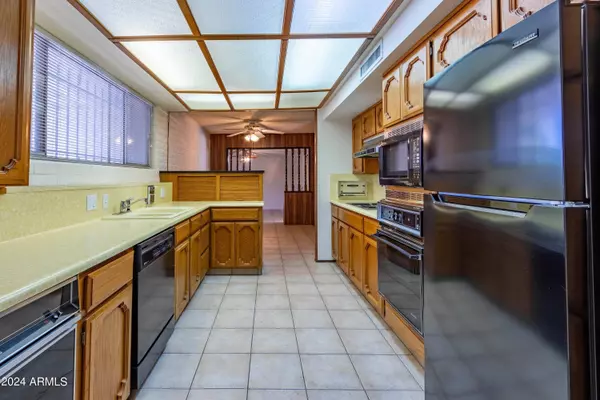 14822 N DANUBE Court, Phoenix, AZ 85053