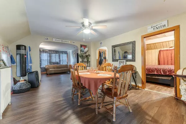 13029 Chicago ST, Blue Island, IL 60406