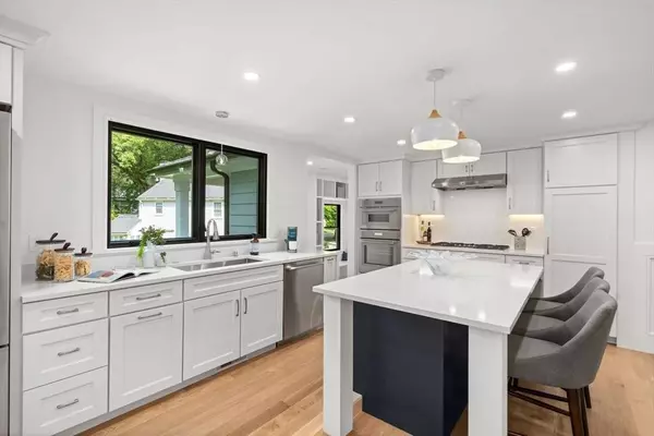 11 Ashford Road, Newton, MA 02459