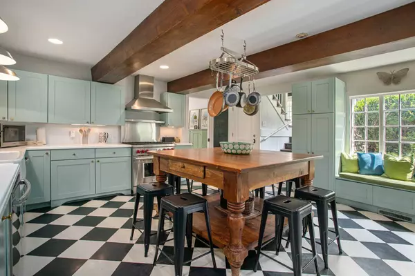 6227 Elm Drive, Sawyer, MI 49125