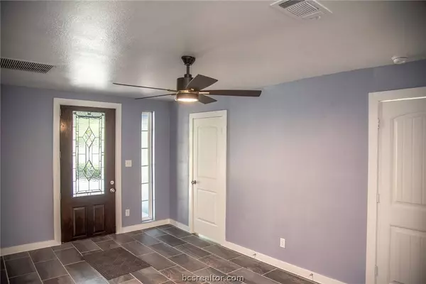 2838 Eagle PT, Caldwell, TX 77836