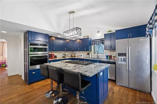 46 Maple Avenue, Bethel, CT 06801