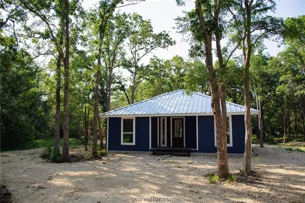 2838 Eagle PT, Caldwell, TX 77836