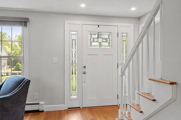 12 Tiffany Ln, Andover, MA 01810